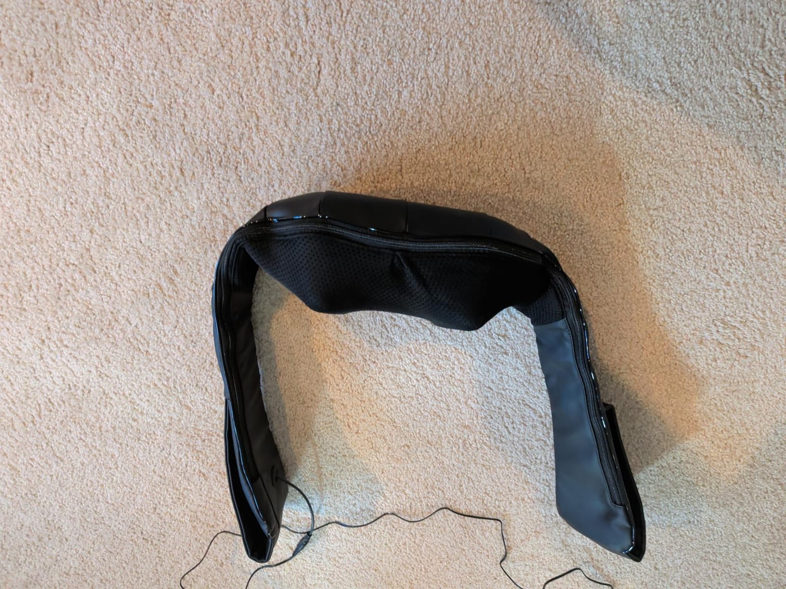 InvoSpa Shiatsu Neck and Back Massager with Heat - Deep Kneading Pillow for Massage - Electric Full Body Massager customer photo 1