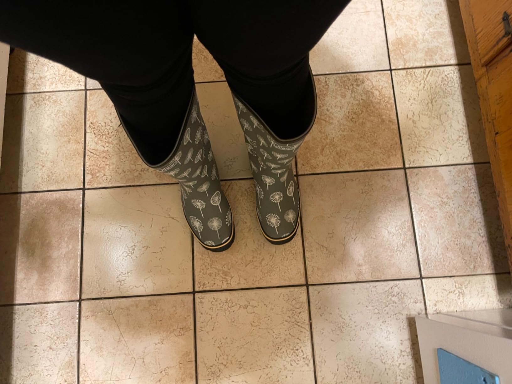Jileon Wide Fit Womens Rain Boots - Fit up to 18” Calves - Unique Design For Wide Feet, Ankles & Calves customer photo 2