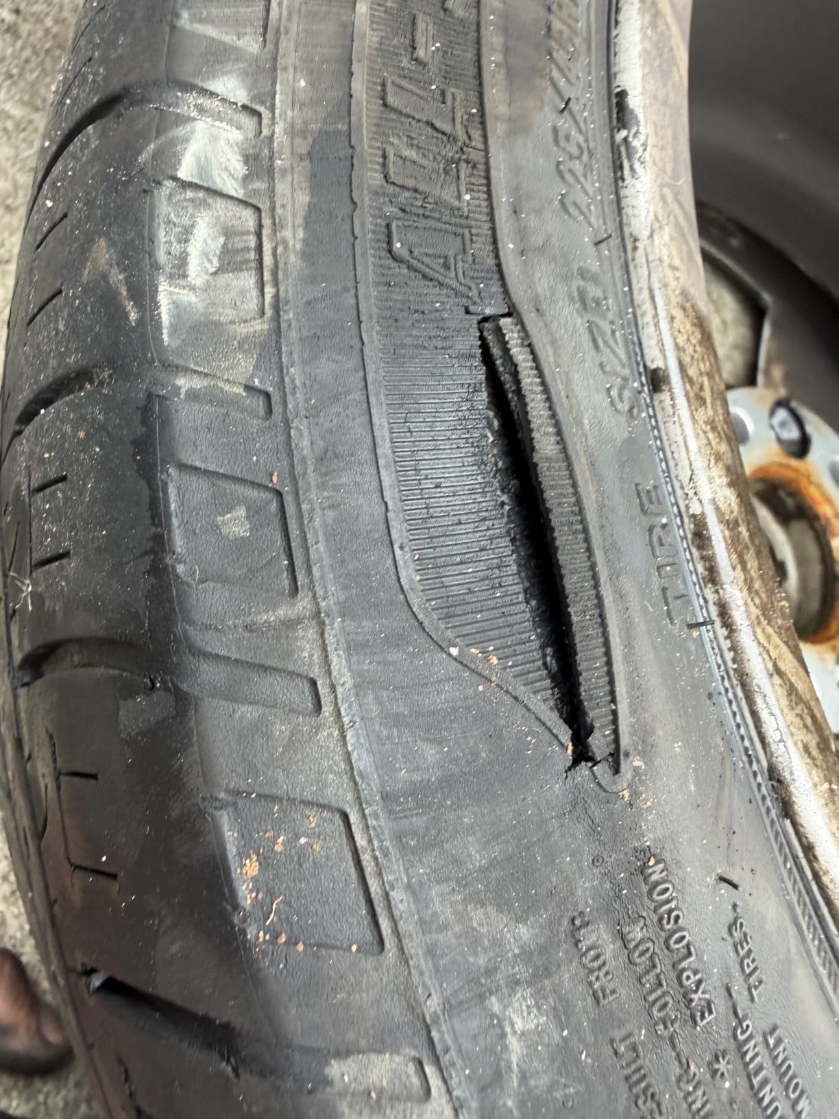 Goodyear Assurance All-Season Radial - 235/65R17 104T customer photo 1