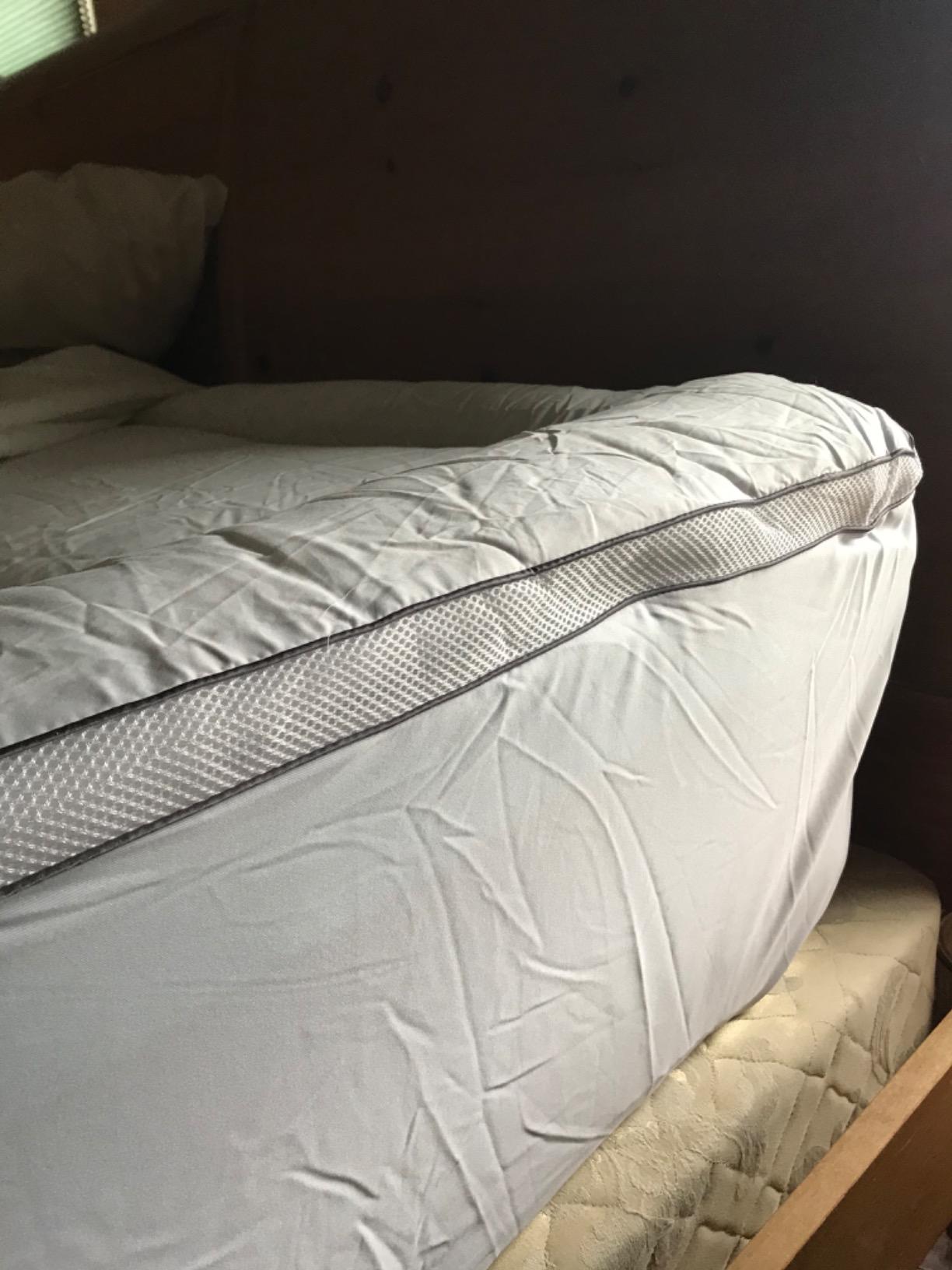 Viscosoft 4 Inch Hybrid Mattress Topper Twin XL - Memory Foam & Pillow Top customer photo 1