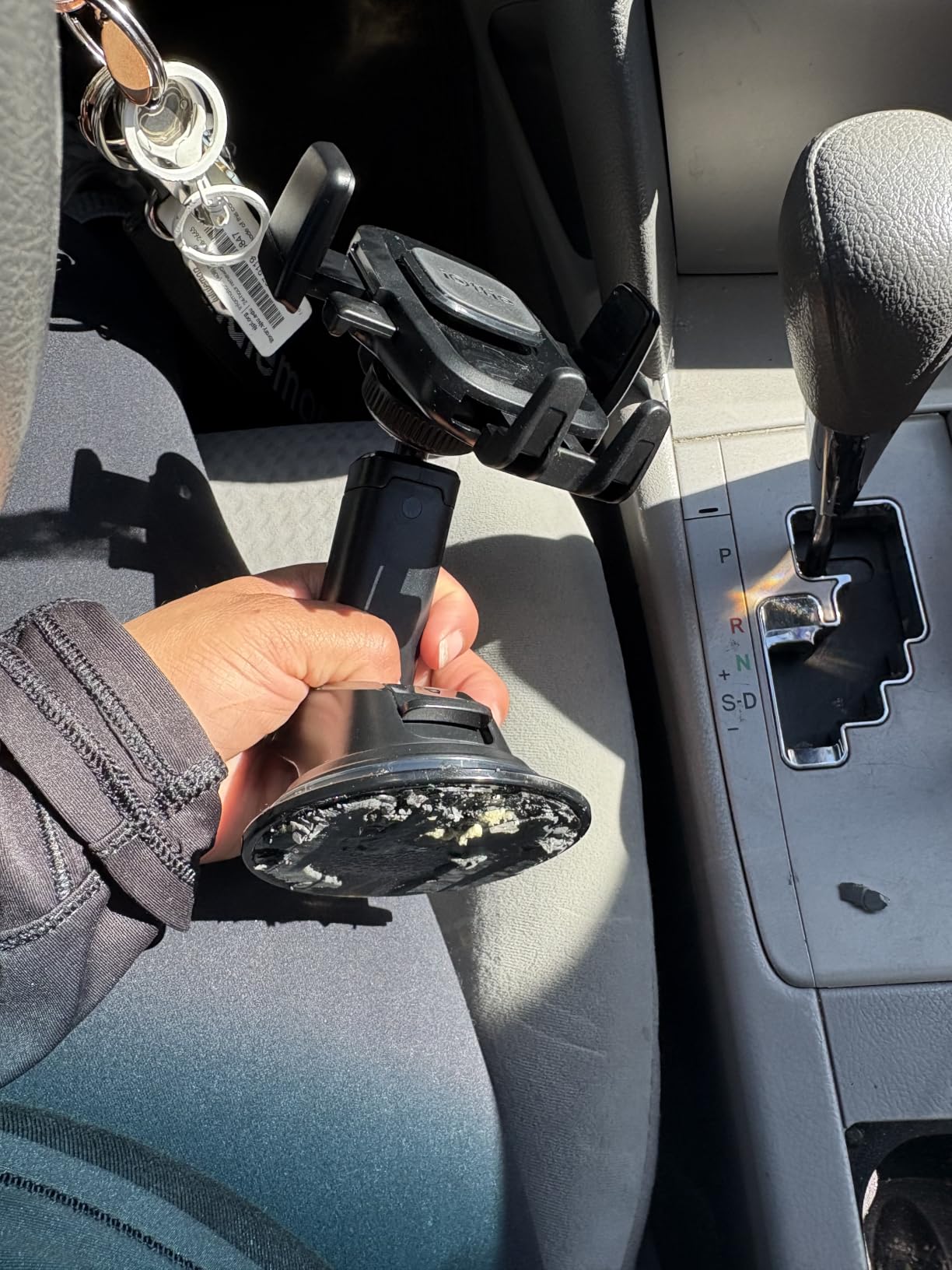 iOttie Easy One Touch Classic Dash & Windshield Universal Car Mount Phone Holder Desk Stand for iPhone, Samsung, LG, Moto and other Smartphones customer photo 2