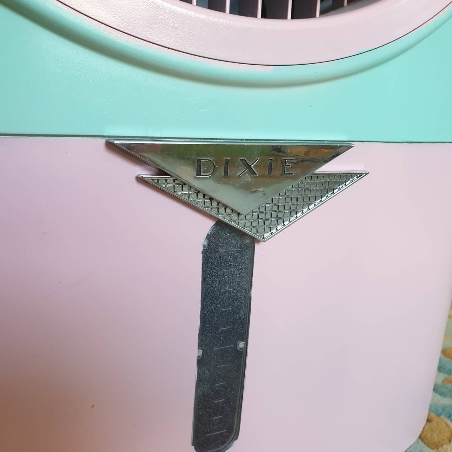 Portable Swamp Coolers - 1300 CFM MC18M Evaporative Air Cooler with 2-Speed Fan, 53.4 dB - 500 sq. ft. Coverage Evaporative Air Cooler Portable High Velocity Outdoor Cooling Fan by Hessaire - White customer photo 1