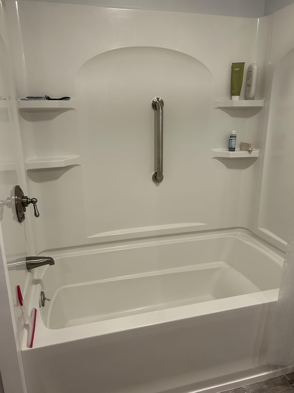 Amazon Basics Bathroom Handicap Safety Grab Bar, 24-inch Length, 1.25 Inch Diameter, Shower, 500LBs Capacity, ADA Compliant, Stainless Steel customer photo 2