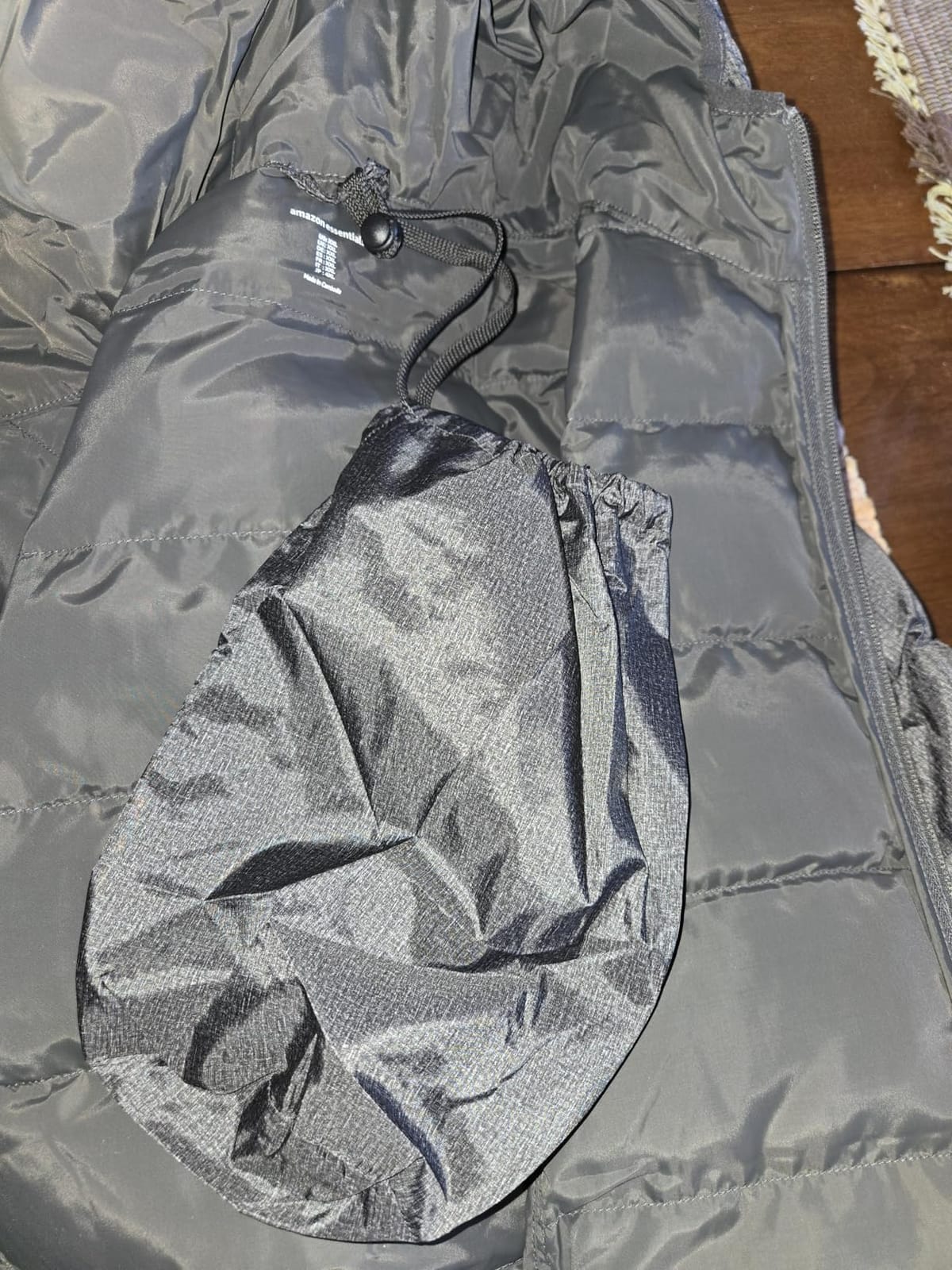 Amazon Essentials womens Lightweight Water-Resistant Packable Hooded Puffer Coat (Available in Plus Size) customer photo 1