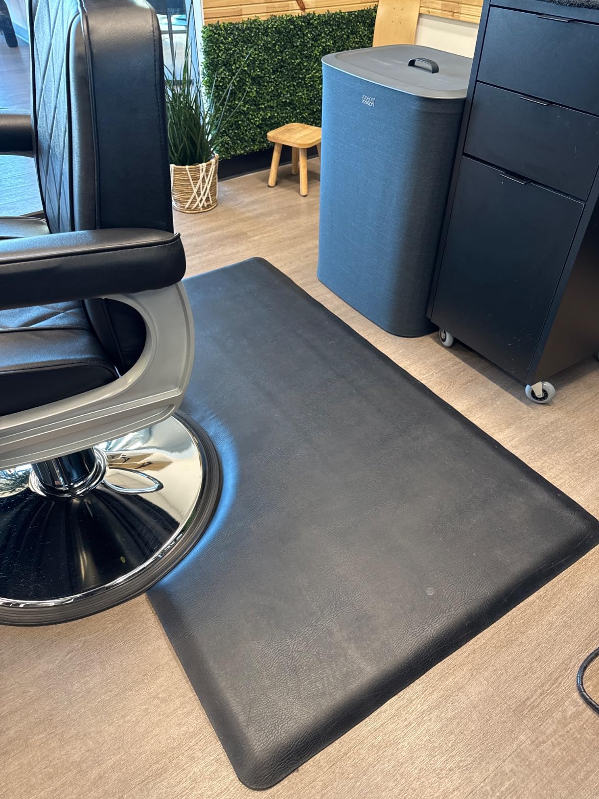 3' x 5' Salon Anti Fatigue Mat for Hair Stylist 7/8'' Thick, Rectangle Comfort Barber Shop Beauty Floor Mats Under Styling Chair customer photo 2