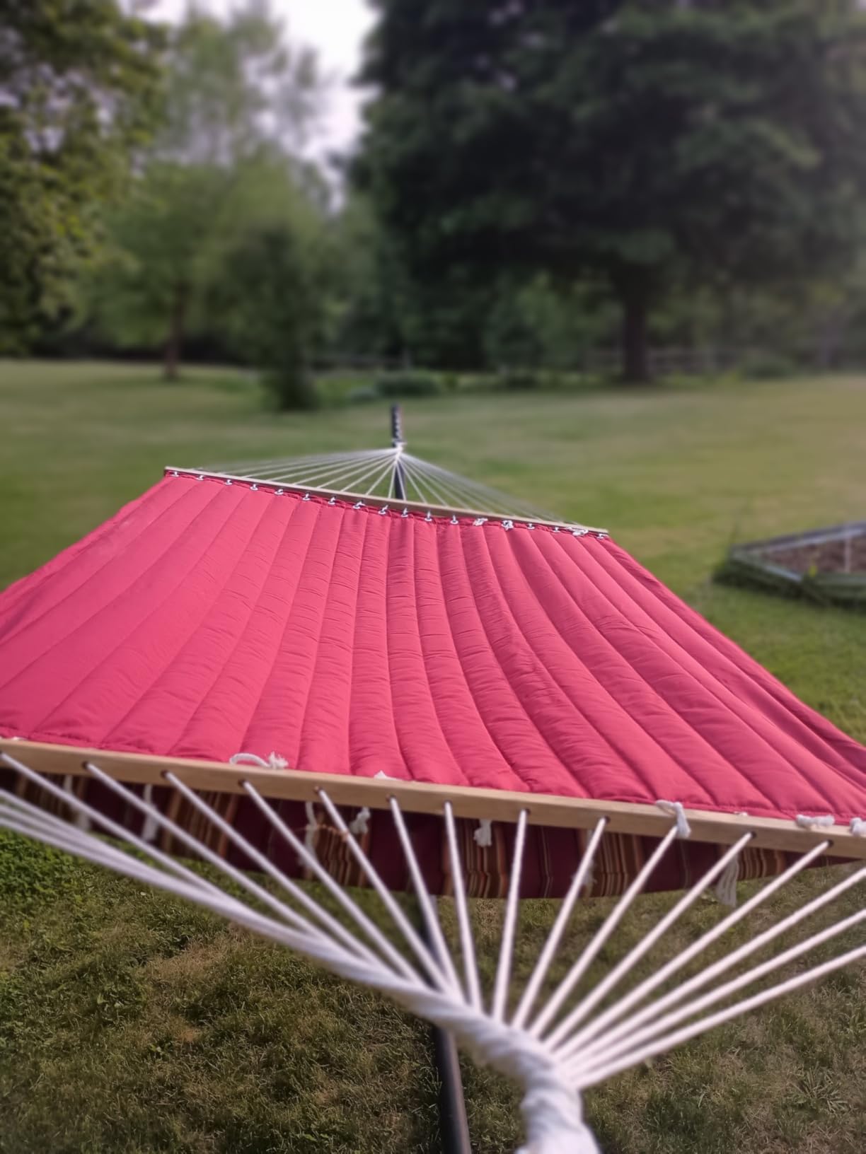 Sunnydaze Quilted Double Hammock for Outside with Pillow, Mountainside customer photo 1