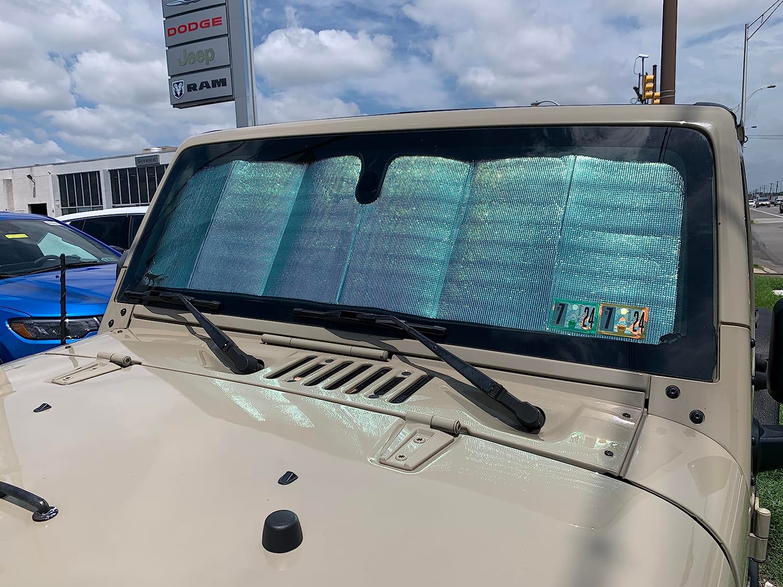 Windshield Sunshade Sun Shade Heat Shield Sun Visor Mat Compatible with Jeep Wrangler Rubicon Sahara TJ JK JKU 2 Door & 4 Door customer photo 2