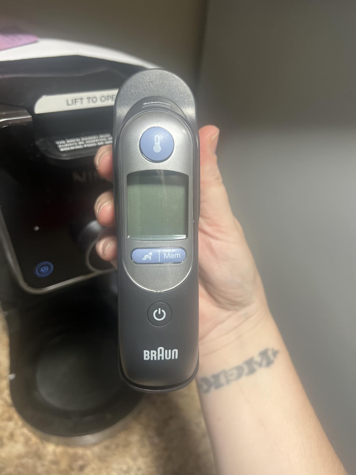 Braun ThermoScan 7 Digital Ear Thermometer for Adults, Babies & Infants customer photo 1