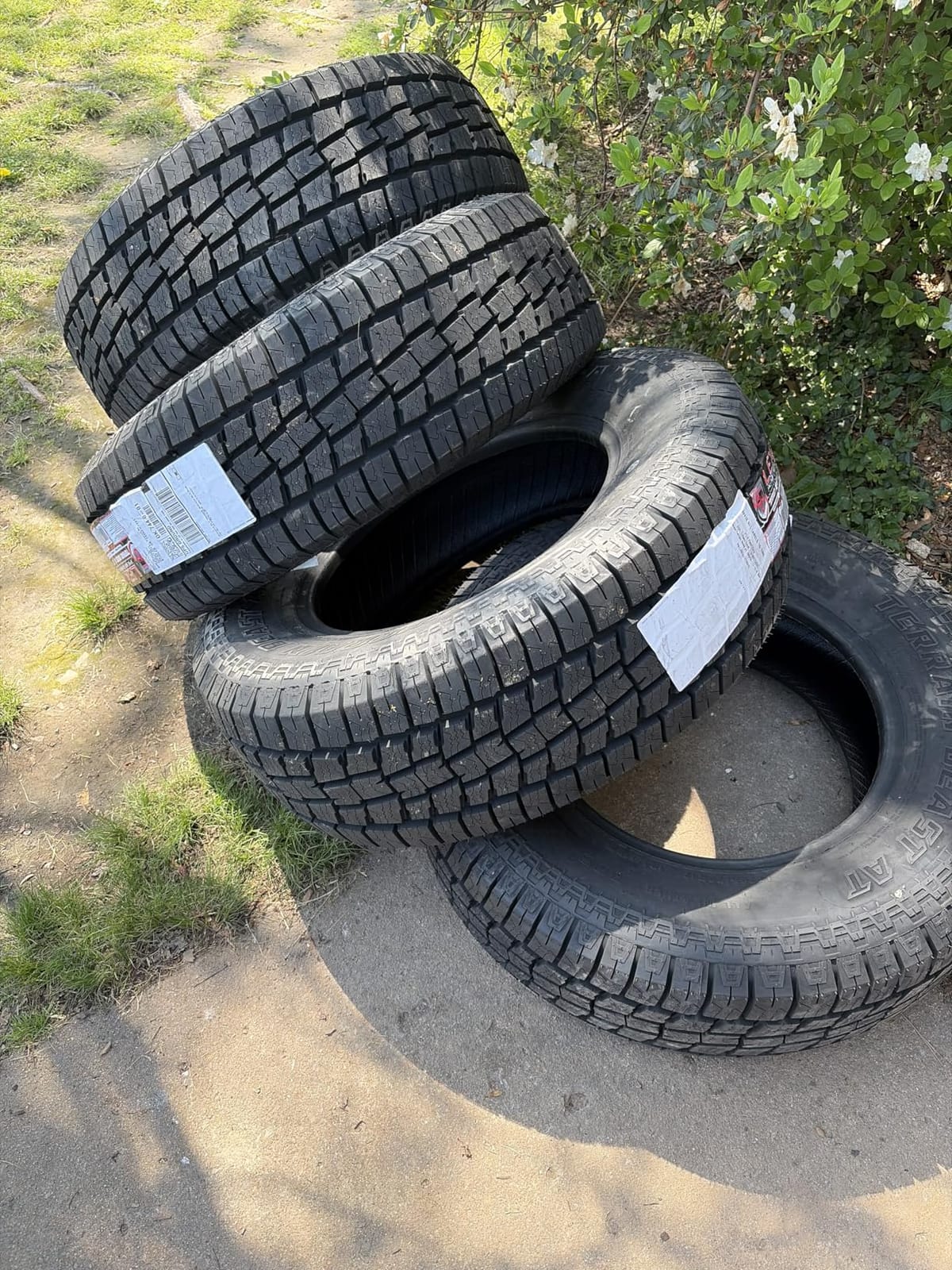 Lexani Terrain Beast AT LT265/70R17 121/118S E customer photo 1