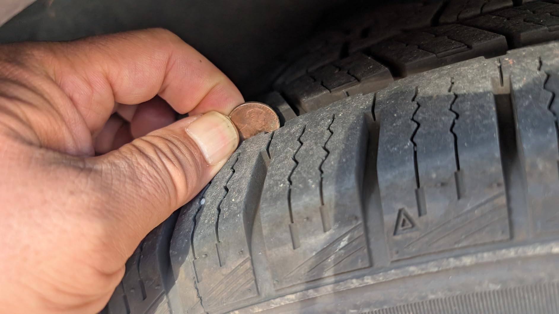 Starfire Solarus AS All-Season 225/60R18 100H Tire customer photo 1