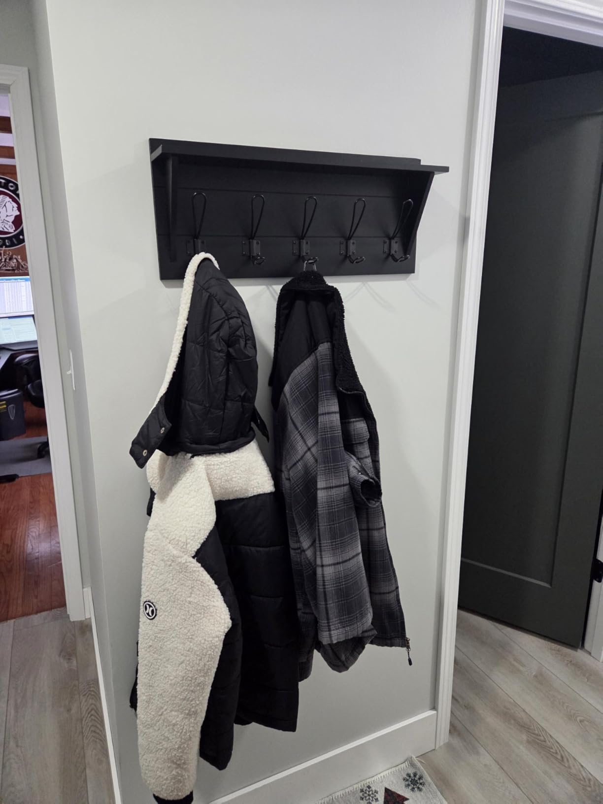 HBCY Creations Rustic Brown Solid Wood Wall Mounted Coat Rack with Shelf, 5 Hooks, 24