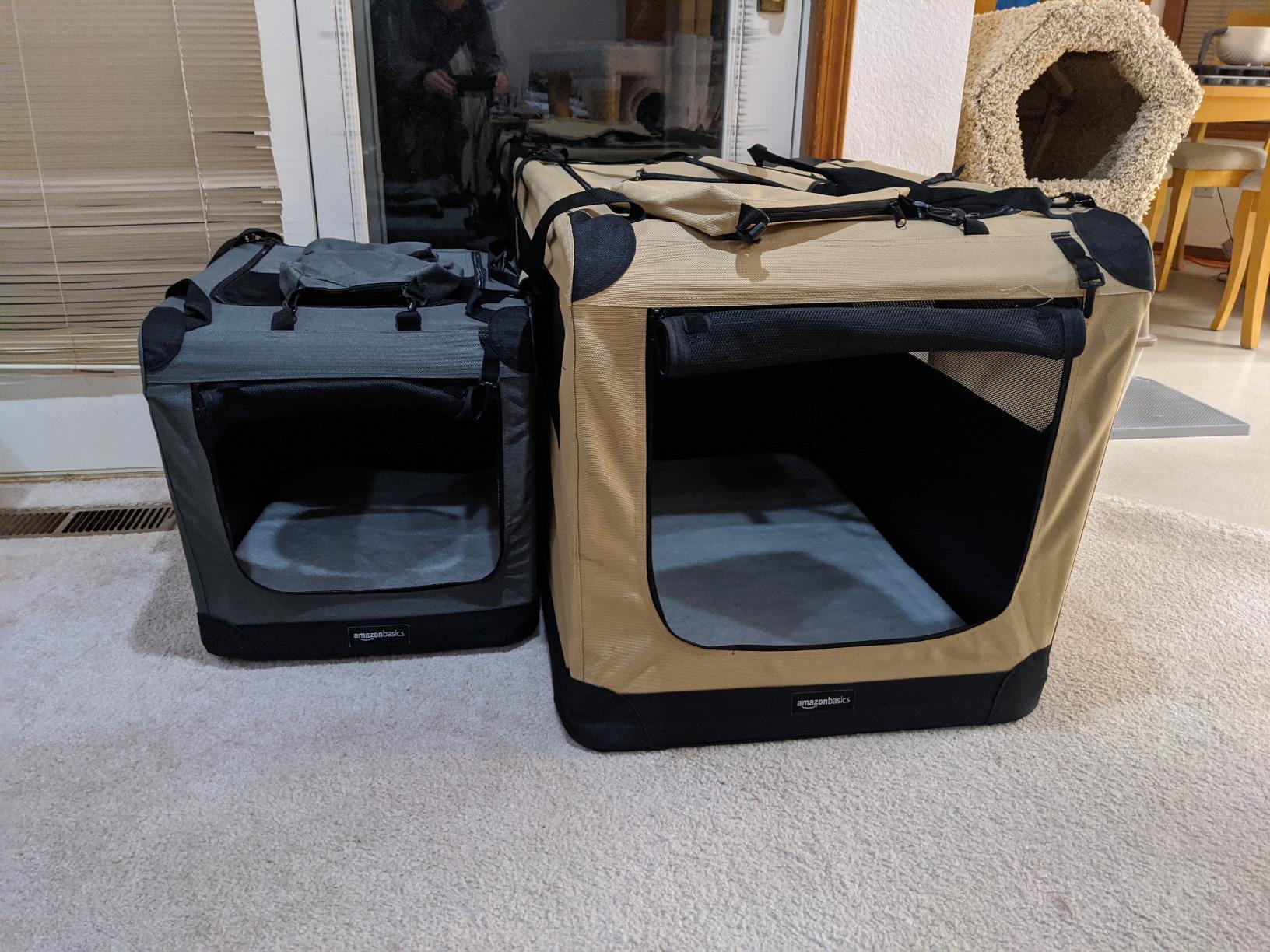 Amazon Basics Portable Folding Soft Pet Dog Crate Carrier Kennel for Large Dogs, Easy to Clean, 36 x 24 x 24 inches, Grey customer photo 2