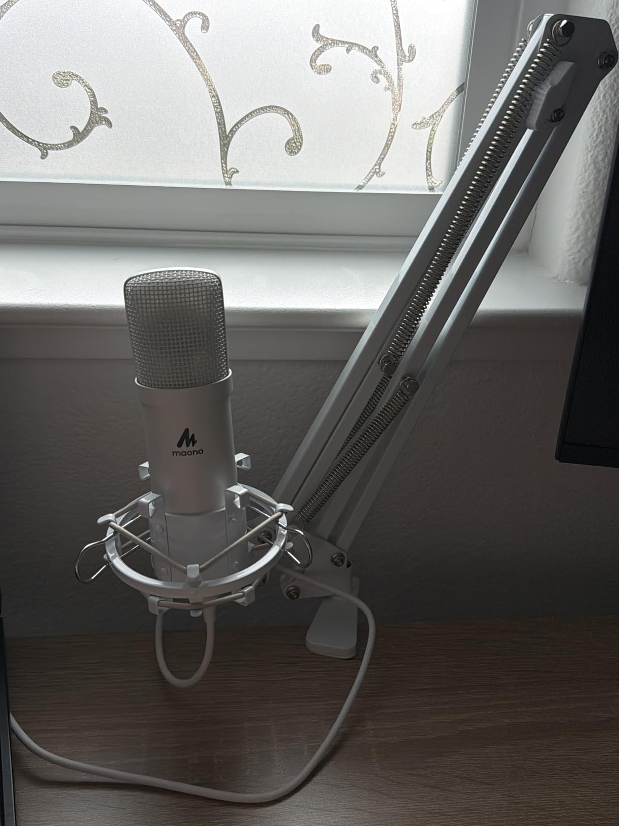 MAONO A04 USB Microphone, 192kHz/24Bit Condenser Mic Kit for PC Podcast customer photo 1