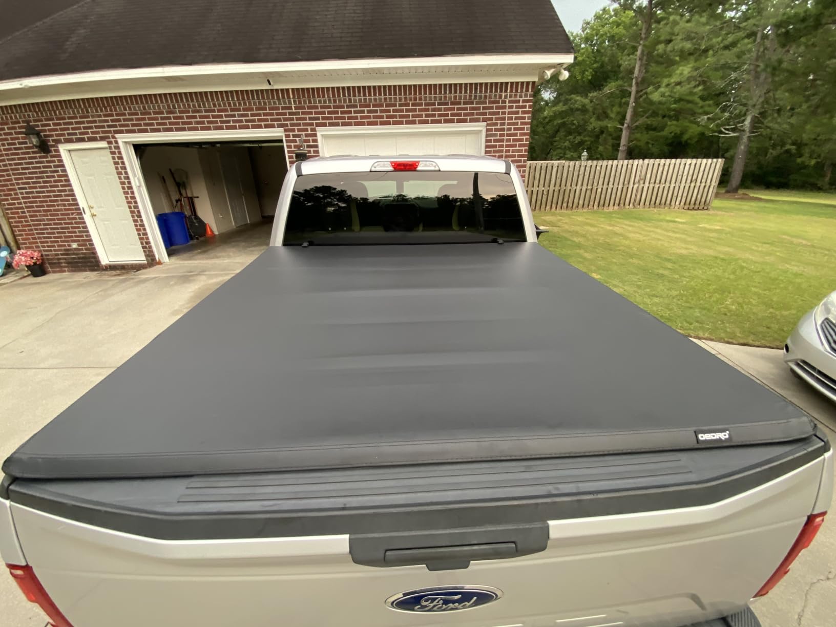 OEDRO Soft Tri-Fold Tonneau Cover Fit for 2015-2026 Ford F-150 F150 5.6ft customer photo 1