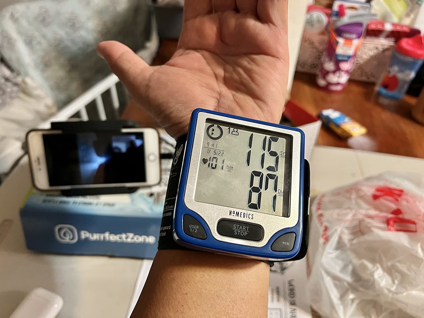Homedics Blood Pressure Monitor, Automated Wrist Blood Pressure Machine for Home use with Easy One-Touch Operations. Stores up to 120 Readings (60 Readings per 2 Users). Cuff and Storage Case Included customer photo 2