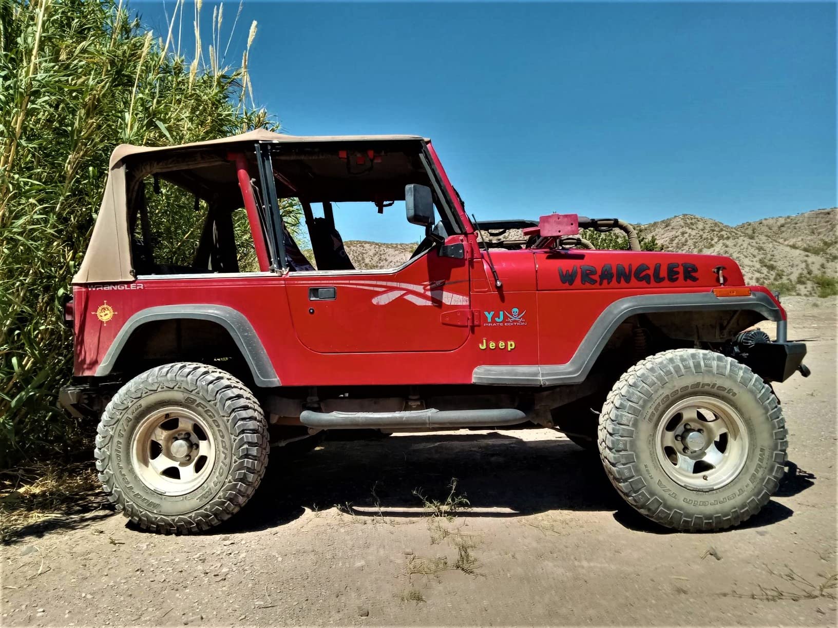 BFGoodrich Mud Terrain T/A KM3 Radial Car Tire for Light Trucks, SUVs, and Crossovers, 32x11.50R15/C 113Q customer photo 1