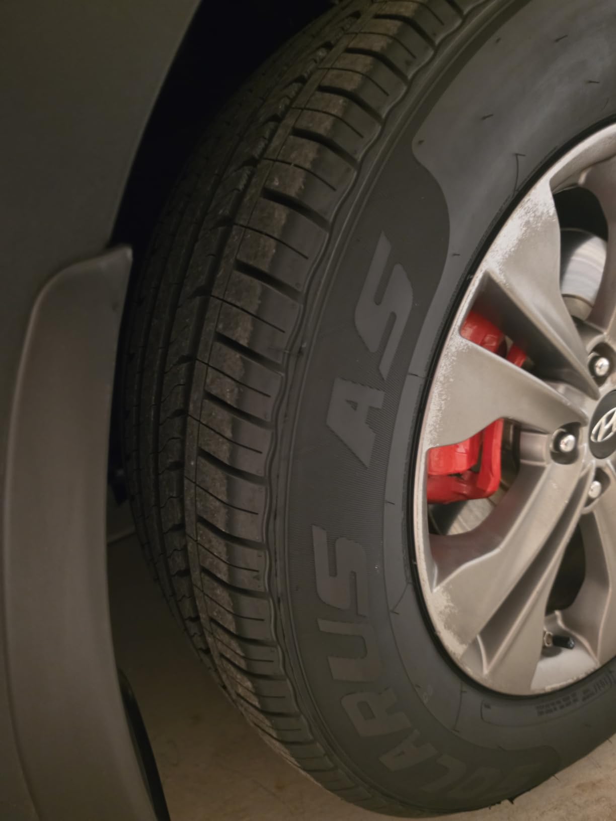Starfire Solarus AS All-Season 245/65R17 107T Tire customer photo 2