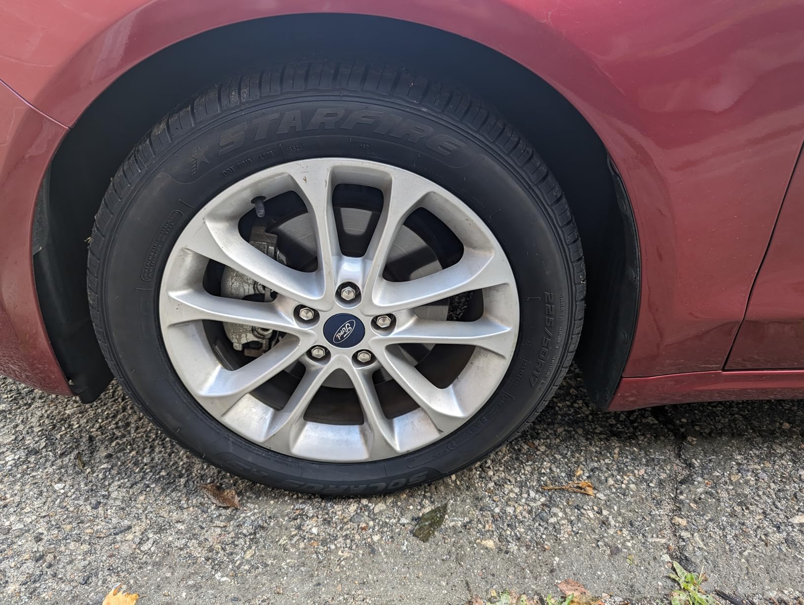 Starfire Solarus AS All-Season 225/65R17 102H Tire customer photo 2