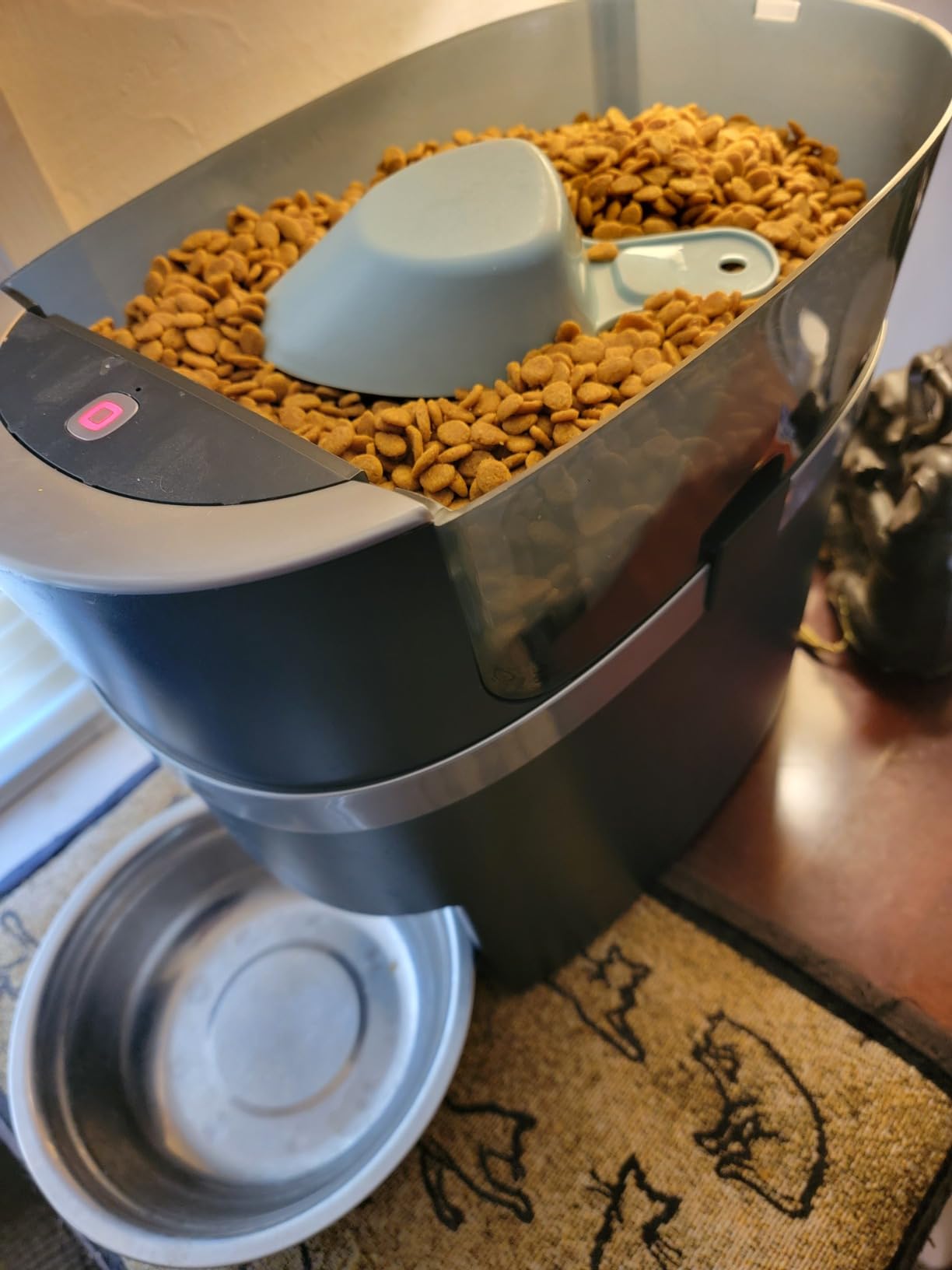 PetSafe Smart Feed Automatic Pet Feeder, 6L/24 Cup, Programmable customer photo 2