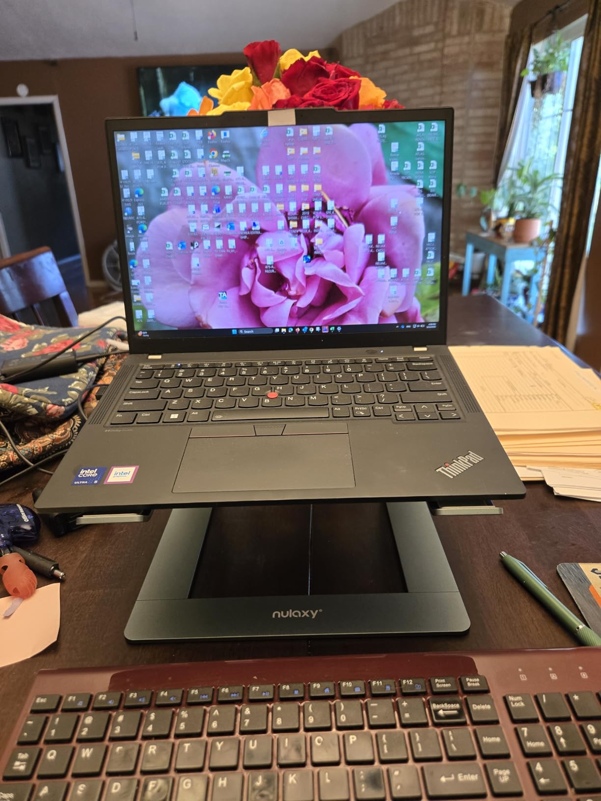 Nulaxy Full Aluminum Laptop Stand, Stable Support to 22 lbs, Open Cooling customer photo 2