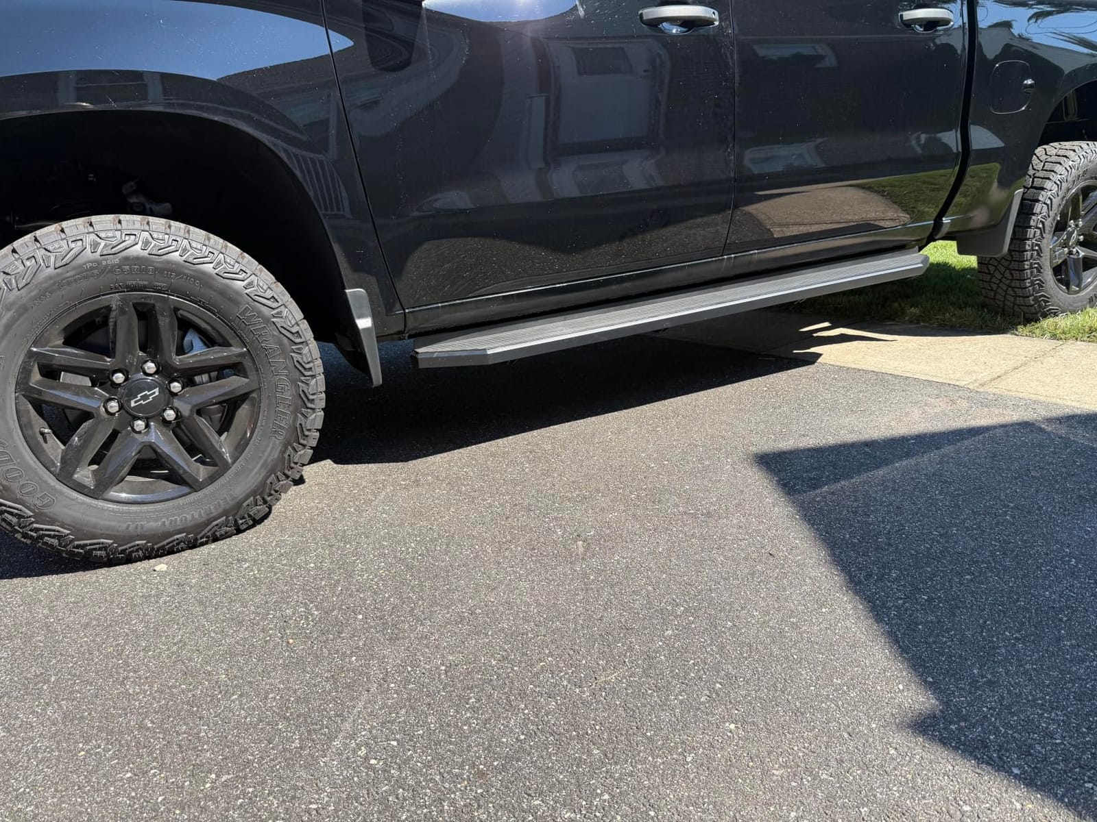 APS 6-inch (Black Stainless Steel Flat Style) Running Boards Nerf Bars Compatible with Ford F150 2015-2026 SuperCrew Cab & F150 Lightning 2022-2026 & F-250 F-350 Super Duty 2017-2026 Crew Cab customer photo 2