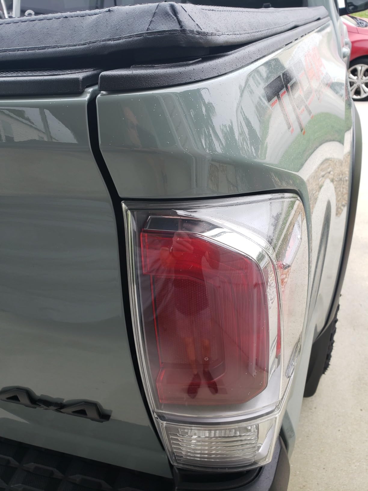 oEdRo Soft Tri-Fold Truck Bed Tonneau Cover for 2016-2023 Toyota Tacoma 5ft customer photo 1