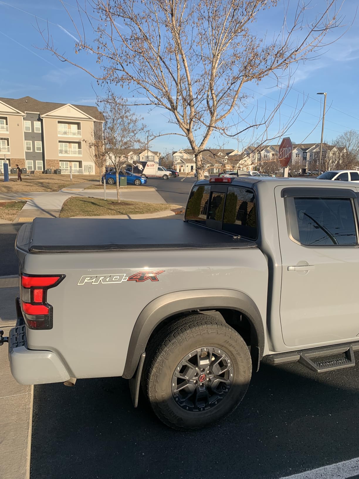 oEdRo Soft Tri-Fold Tonneau Cover Fit for 2005-2026 Nissan Frontier 5ft Bed customer photo 1
