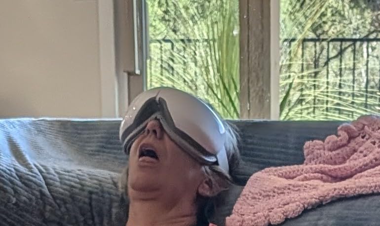 RENPHO Eyeris 1 Eye Massager with Heat, Heated Massage Eye Mask customer photo 1