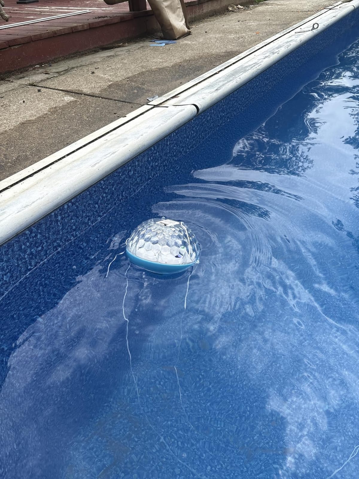 Bluetooth Pool Speaker with Colorful Light, Portable Floating Pool Speaker IP68 Waterproof,Built-in Mic, Floatable Crystal Clear Sound Wireless Bluetooth Hot Tub Speakers for Pools Spa Outdoor customer photo 2