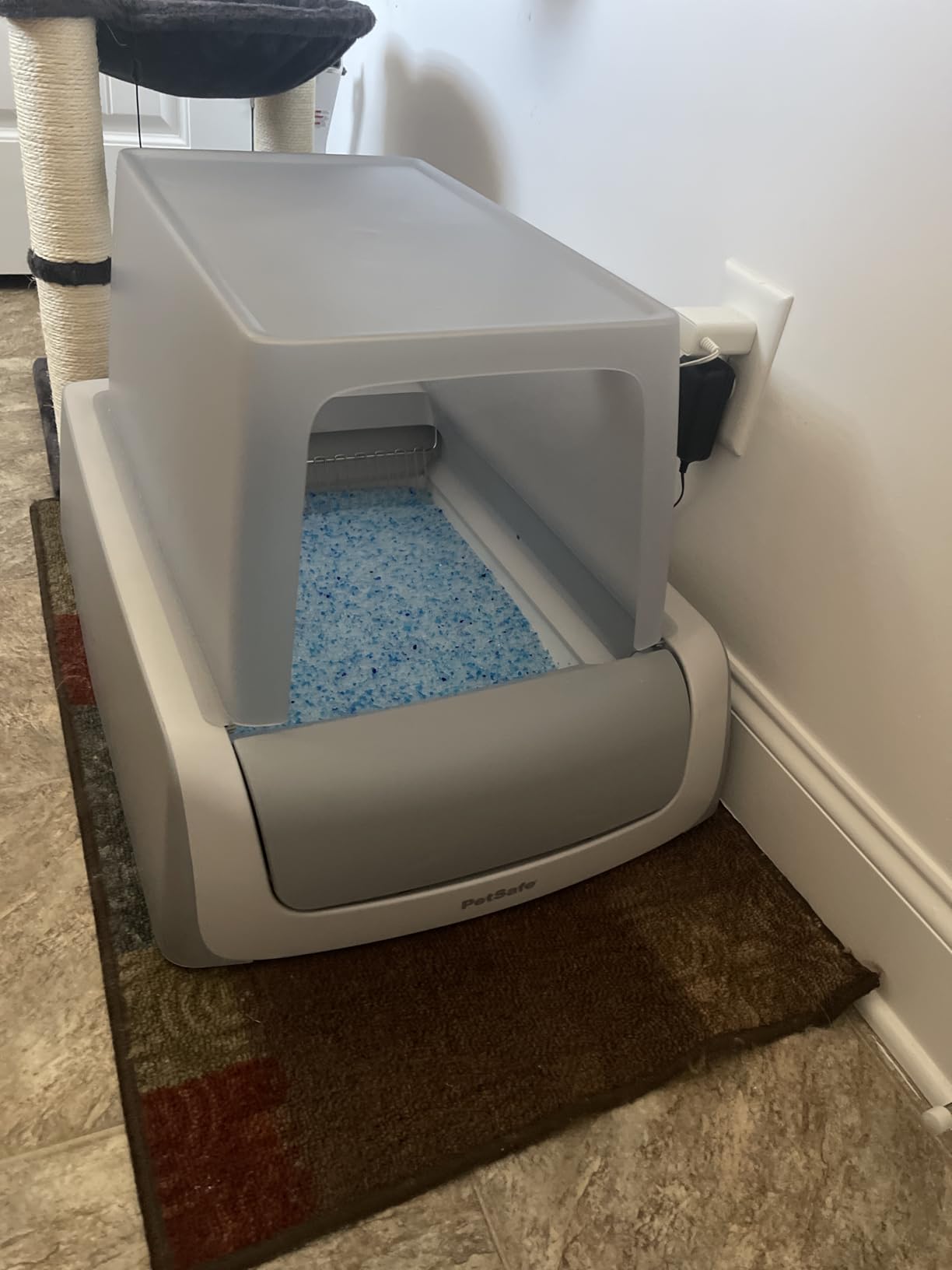 PetSafe ScoopFree Crystal Pro Legacy Self-Cleaning Litter Box, Uncovered customer photo 1