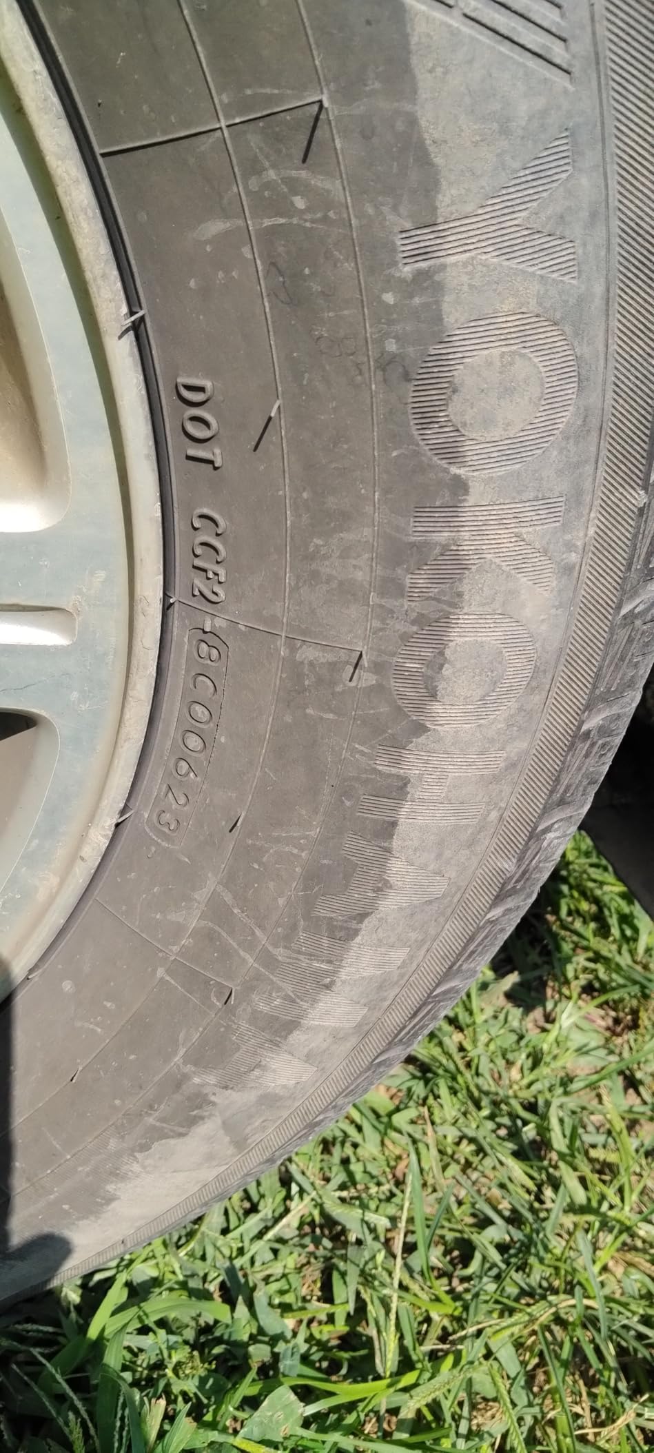 Yokohama 235/65R16 103T SL ASCEND LX BW customer photo 2