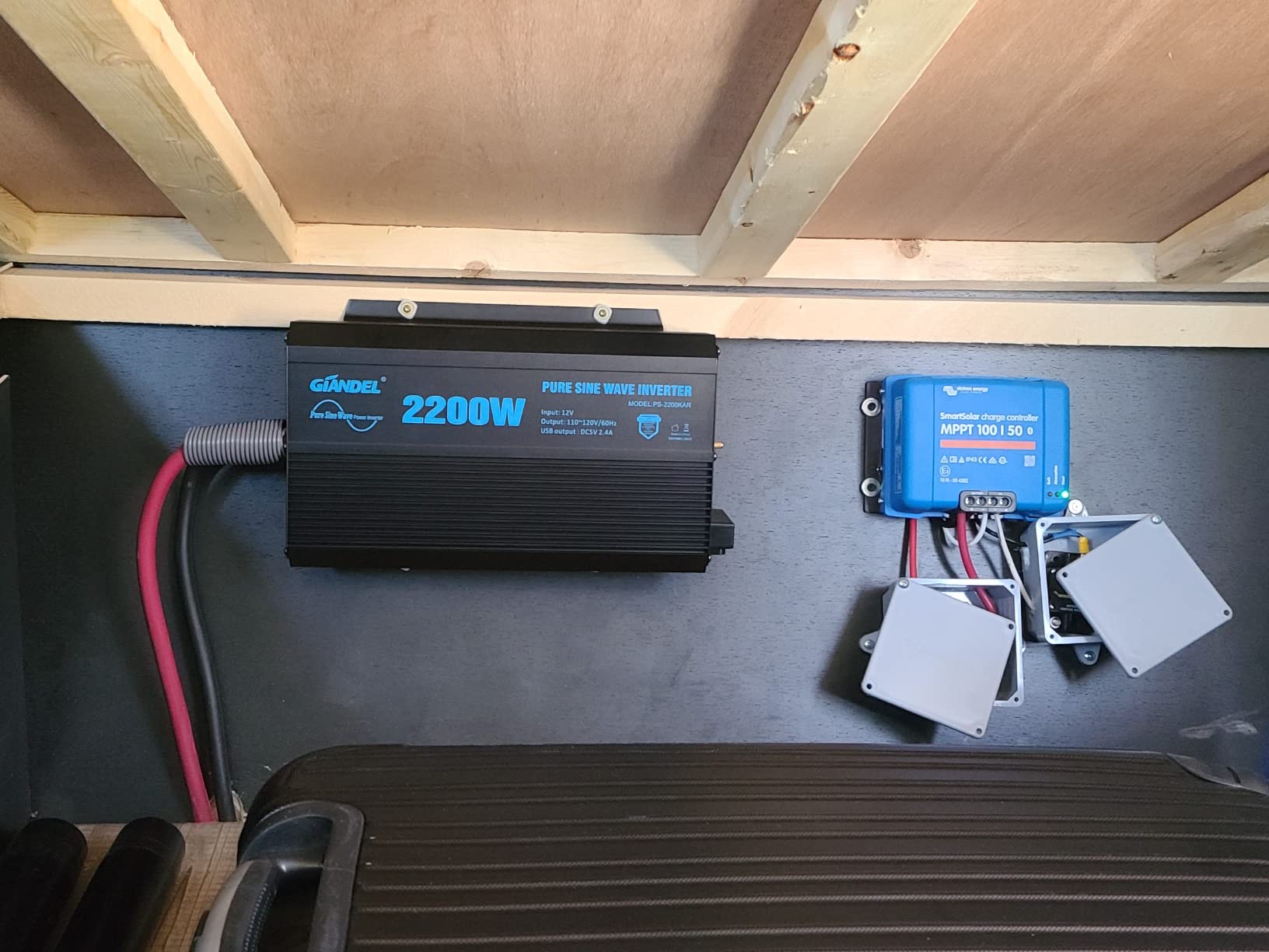 GIANDEL Pure Sine Wave Power Inverter 2200Watt ETL UL458 Listed DC 12V to 120 Vac with 20 Amps Hardwire Blocks & 15FT Wired Remote for RVs Truck Boat Off Grid Solar Emergency【3 YRS Warranty】 customer photo 1