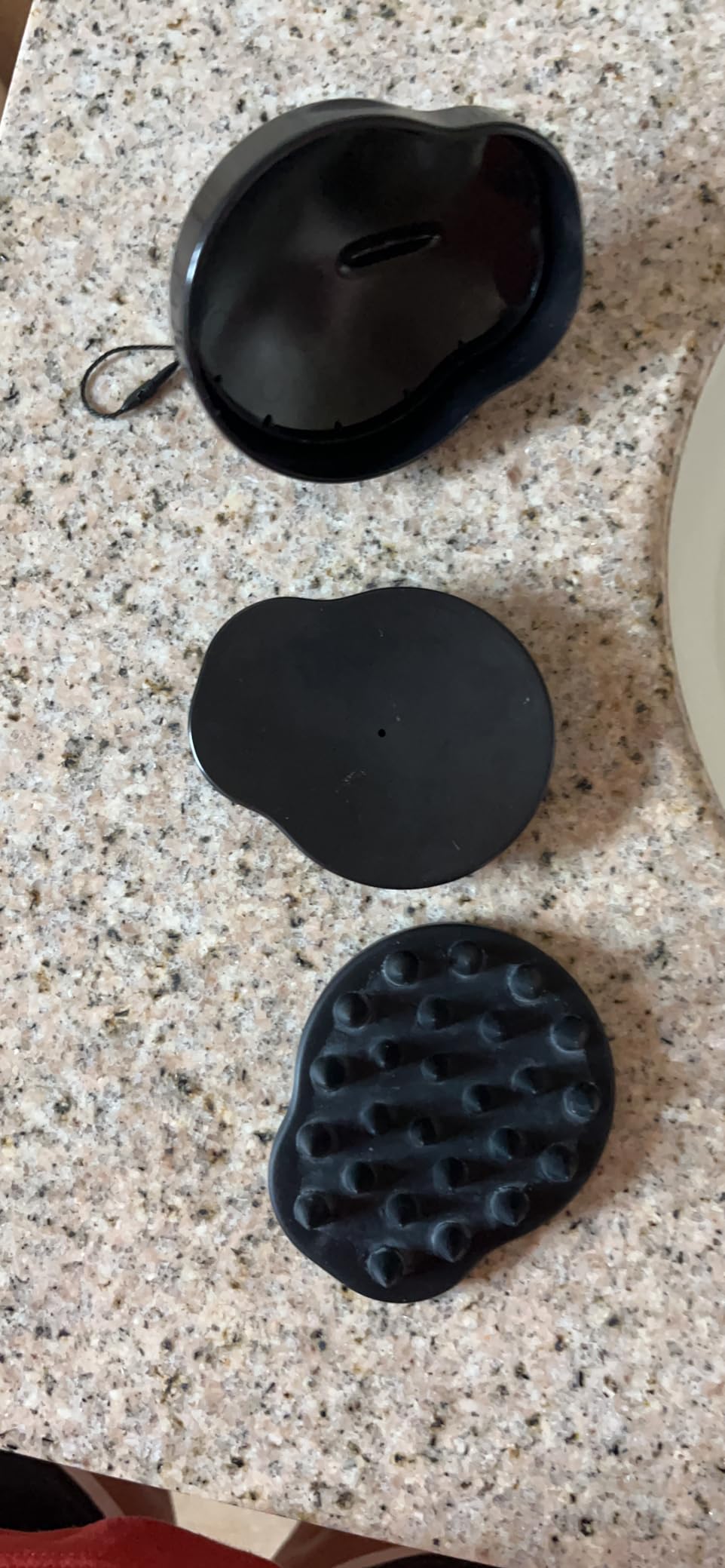 FREATECH Scalp Scrubber Scalp Massager Hair Growth, Shower Shampoo Brush with Silicone Bristles for Dandruff Removal and Hair Care, Wet & Dry Hair Massager Scalp Exfoliator for Men Women Kids,Black customer photo 1