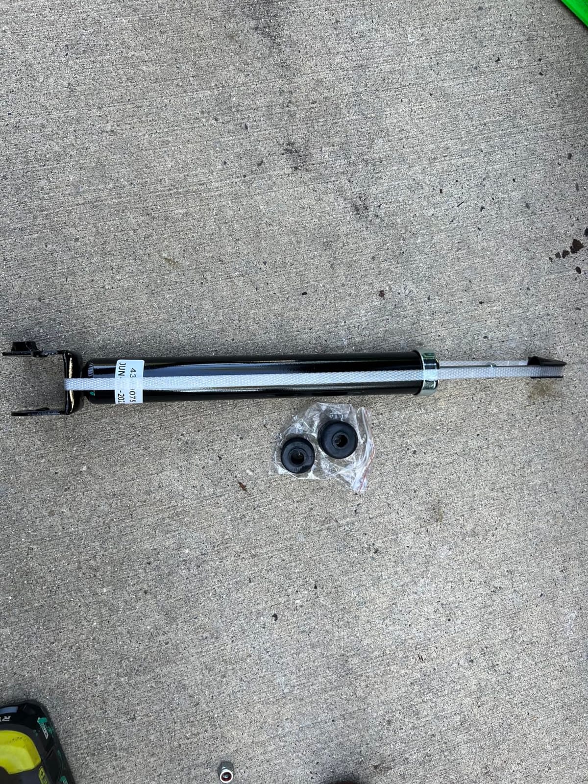 Detroit Axle - Front and Rear Shock Absorbers for 2007-2017 Jeep Wrangler customer photo 1