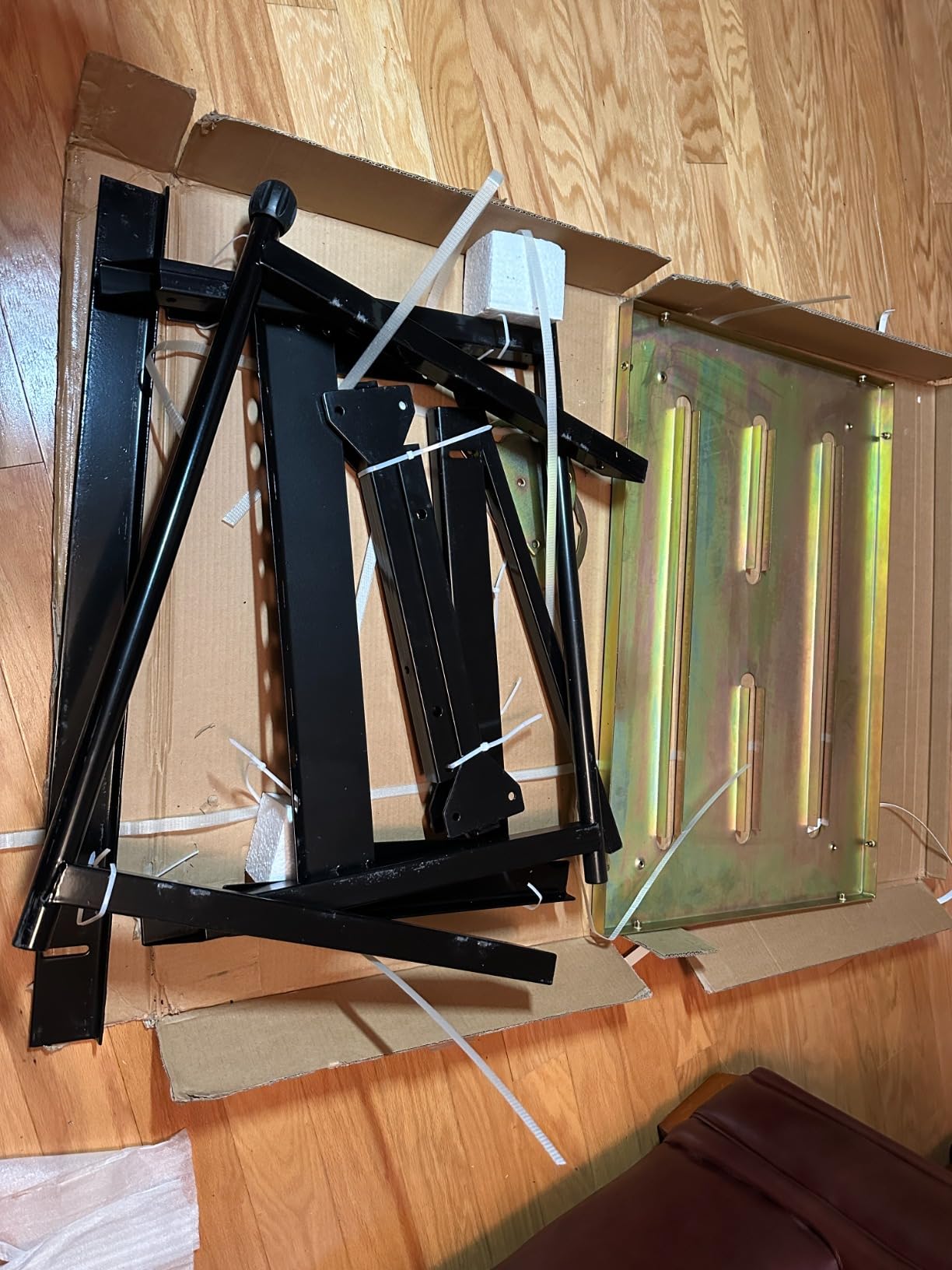 JEGS Adjustable Welding Table [350 lb. Capacity] customer photo 1