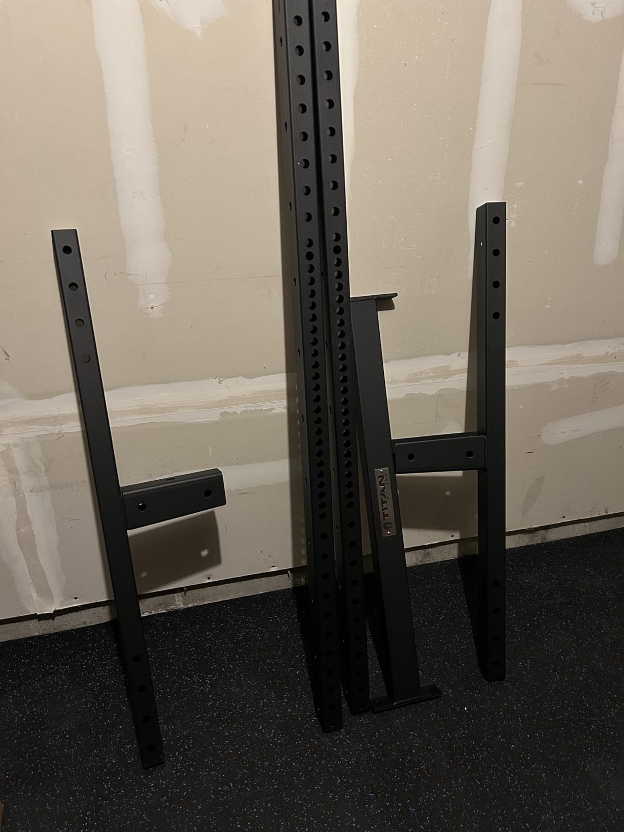 Titan Fitness T-3 Series Short Squat Stand with J-Hooks, 1000 LB Rated customer photo 1