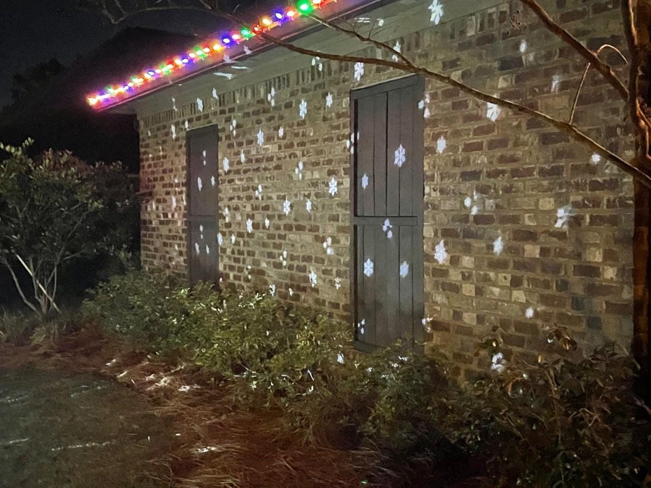 Christmas Projector Lights Outdoor, Snowflake Projector Lights with Wireless Remote Control for Christmas Decorations Lights New Year Party customer photo 1