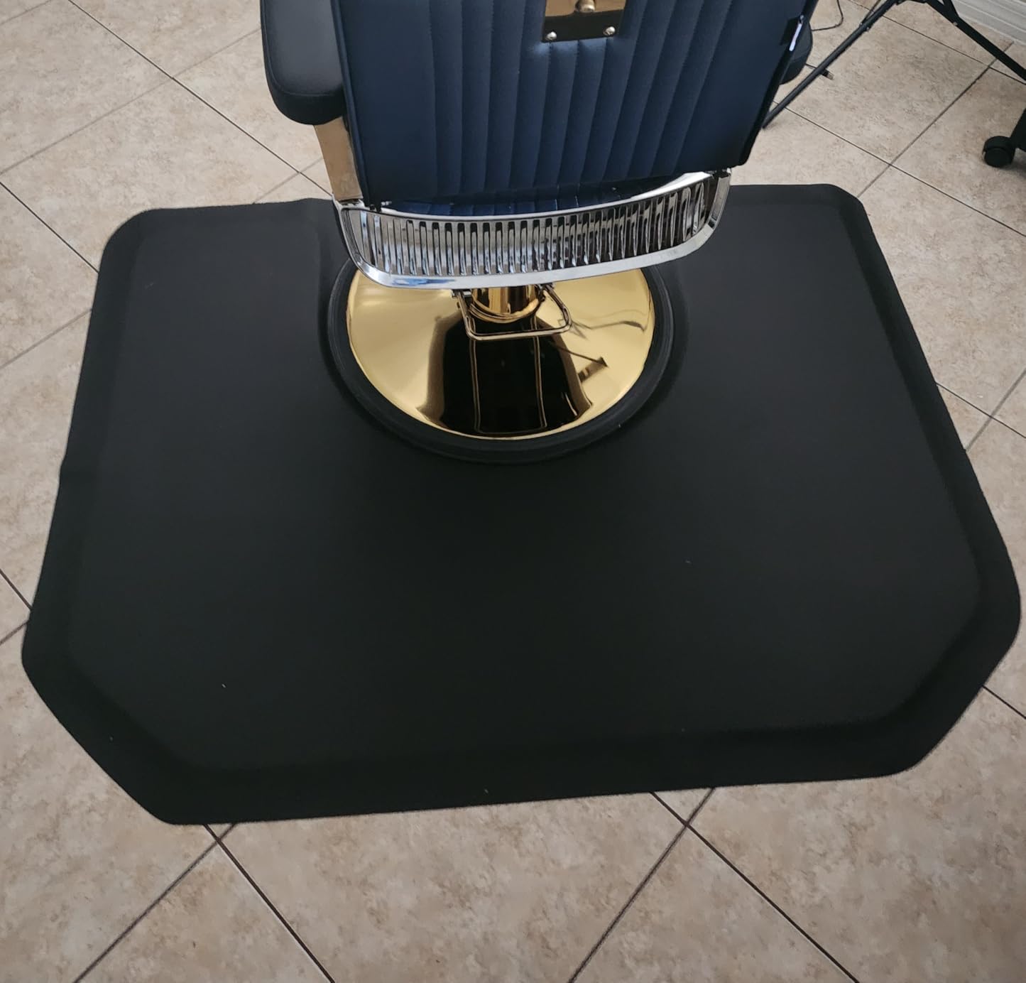 OmySalon 4'x5' - 1/2'' Thick Salon Anti Fatigue Mat for Hairstylist Standing, Barber Floor Matt with Circle Cut Out for Styling Chair, Hair Cutting Hairdressing Equipment customer photo 1