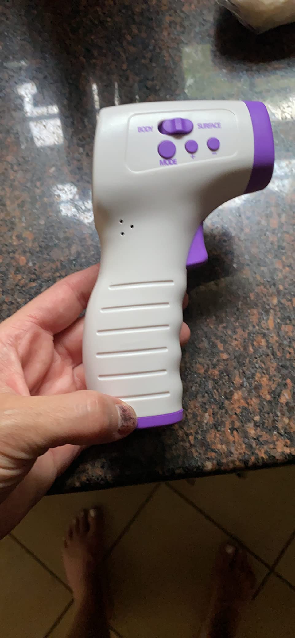 HoMedics Non-Contact Infrared Forehead Thermometer, Clinically Proven Fast Accurate Results, High-Fever Alert with 4-in-1 Readings customer photo 1