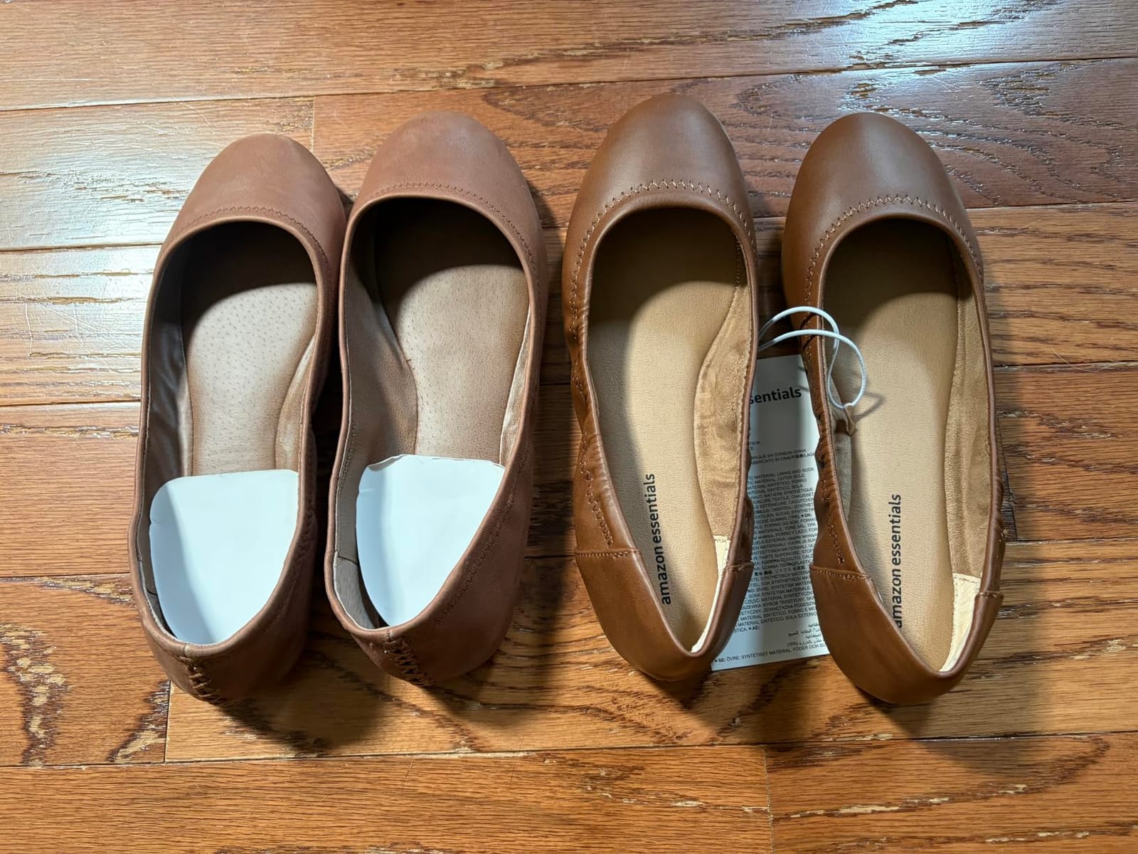 Amazon Essentials Women's Comfortable Round Toe Ballet Flats, Cushioned Memory Foam customer photo 1