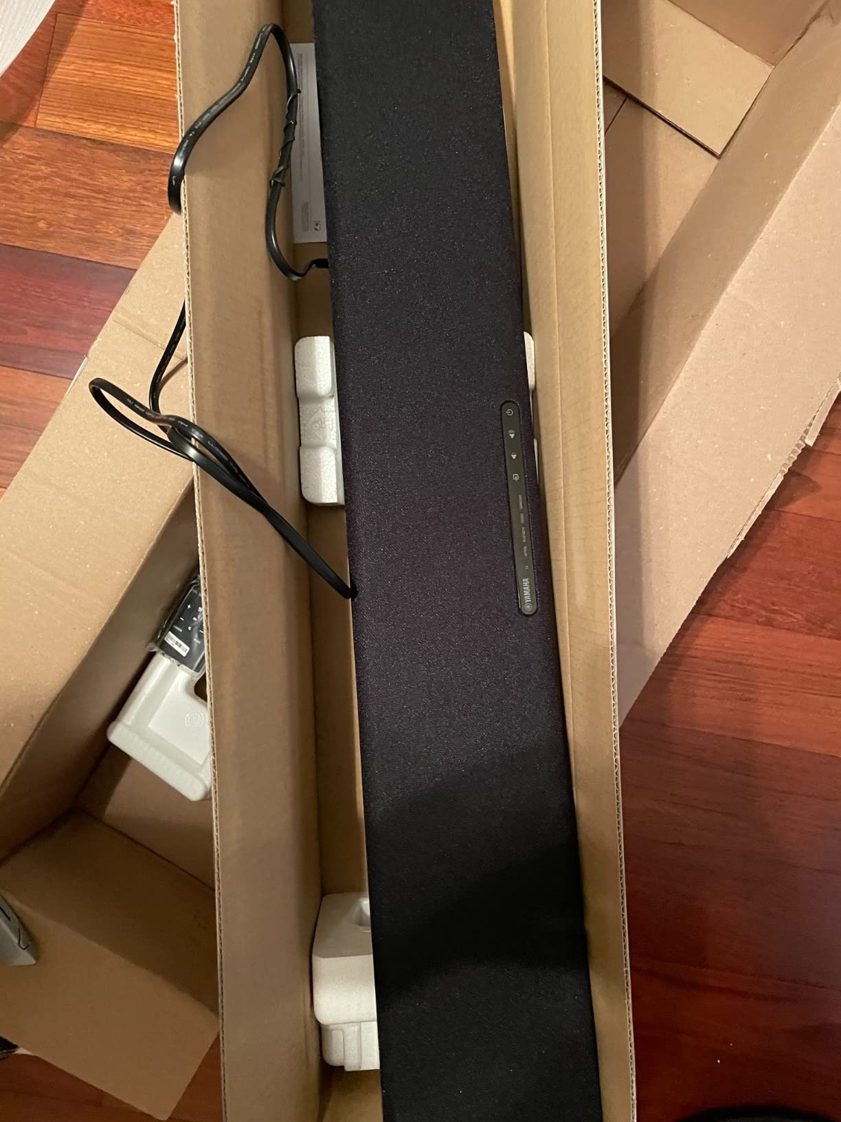 Yamaha SR-B20A Soundbar with Built-in Subwoofers, Dolby Audio, DTS Virtual:X, Bluetooth, Black customer photo 1
