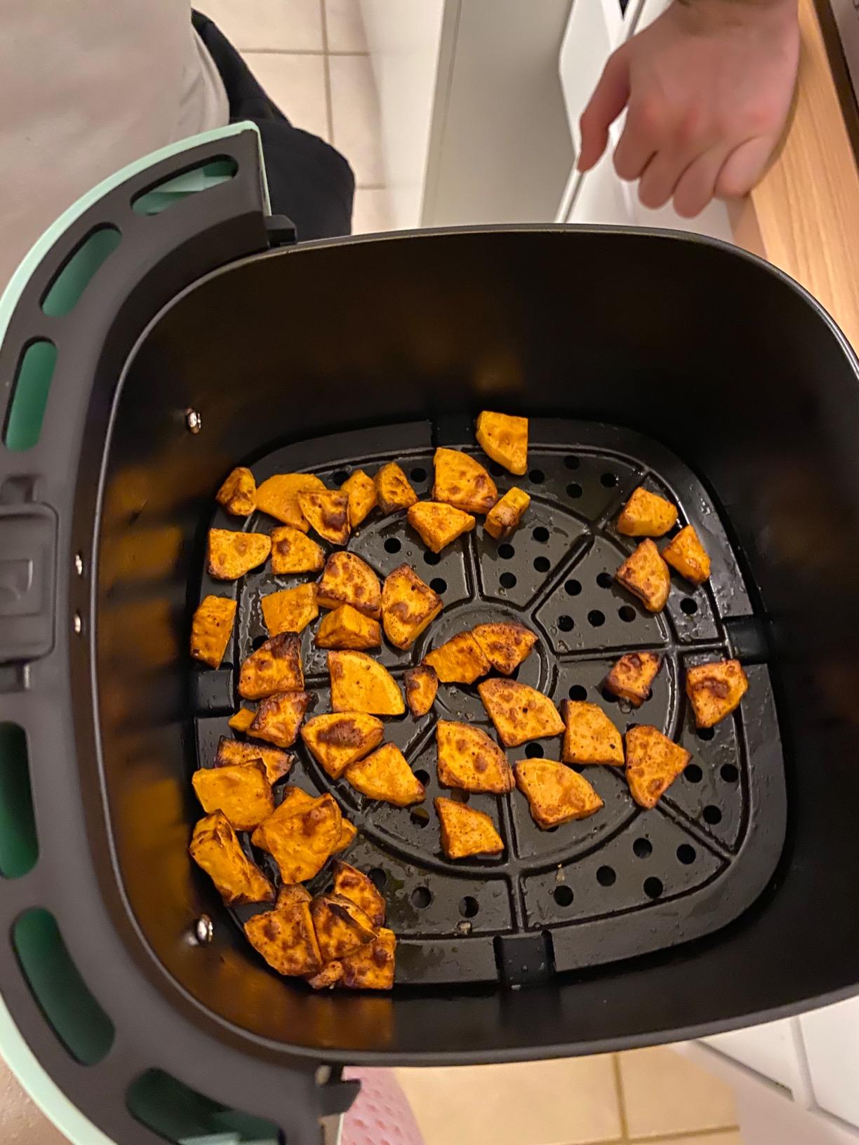 Dash Tasti-Crisp Air Fryer, 2.6 Quart, Teal customer photo 1
