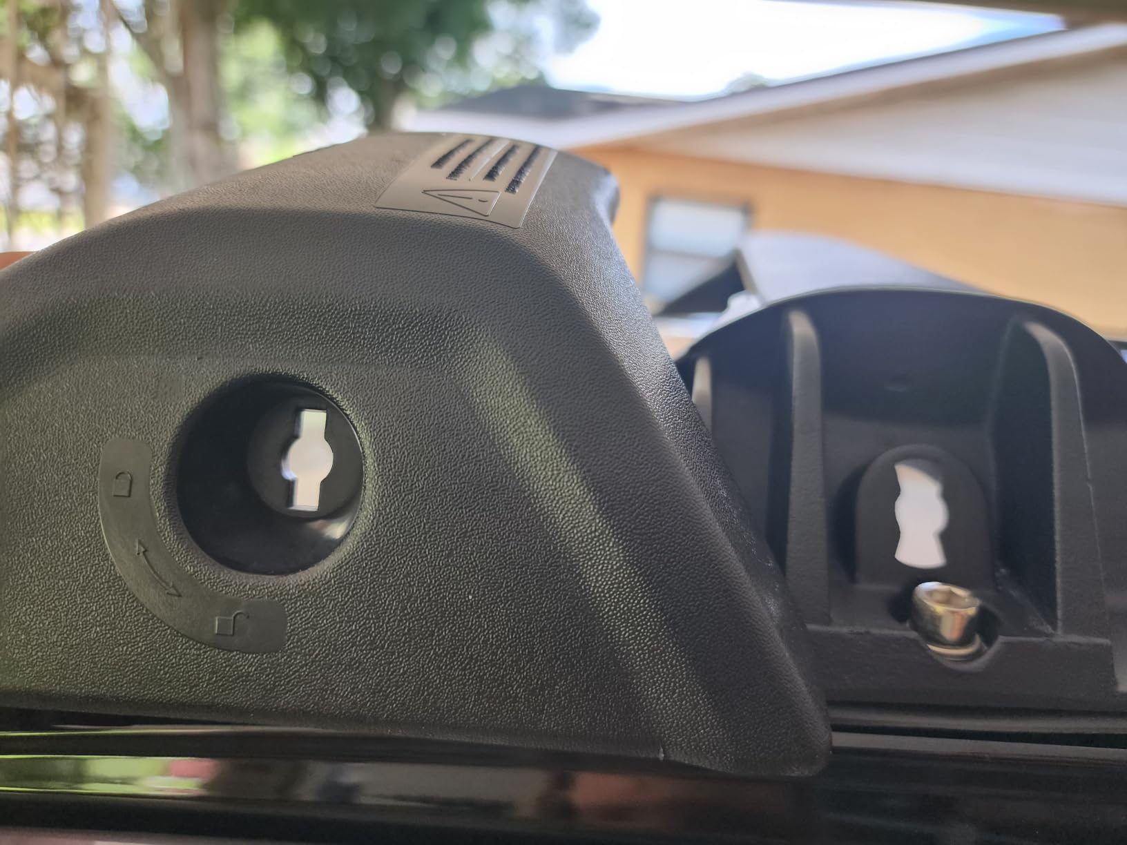 FLYCLE Lockable Roof Rack Cross Bars for 2019-2025 RAV4 customer photo 2