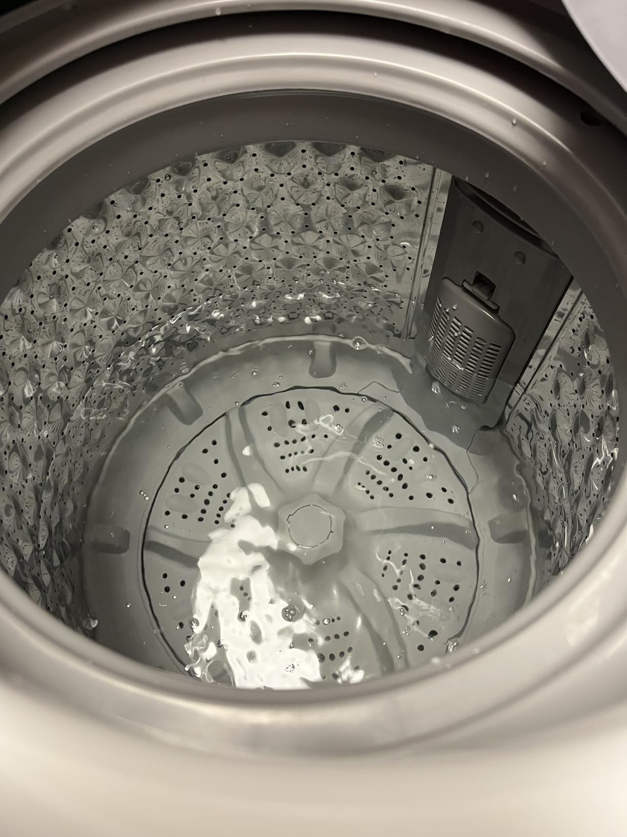 BLACK+DECKER 2.0 Cu. Ft. Portable Washer, 15.4 lb. Capacity, BPWM20W, White customer photo 1