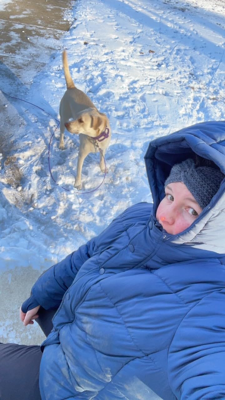 Amazon Essentials Women's Heavyweight Quilted Hooded Puffer Coat, Fleece Lined, Front Pockets (Available in Plus Size) customer photo 1