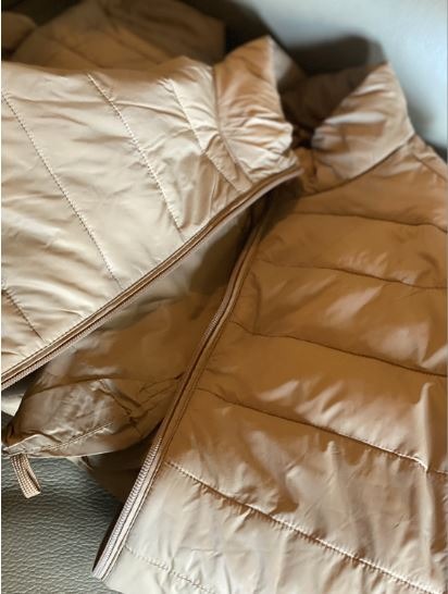 Amazon Essentials Men's Packable Lightweight Water-Resistant Puffer Jacket (Available in Big & Tall) customer photo 2