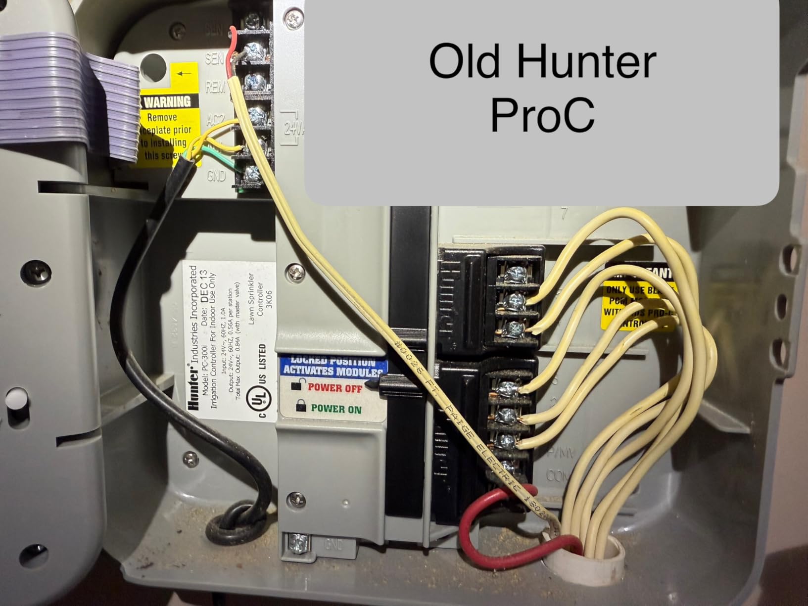 Hunter Industries Hydrawise X2 6-Station Outdoor Irrigation Controller, white customer photo 1