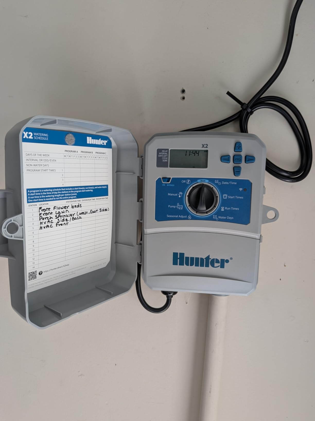 Hunter Industries Hydrawise X2 6-Station Outdoor Irrigation Controller, white customer photo 2