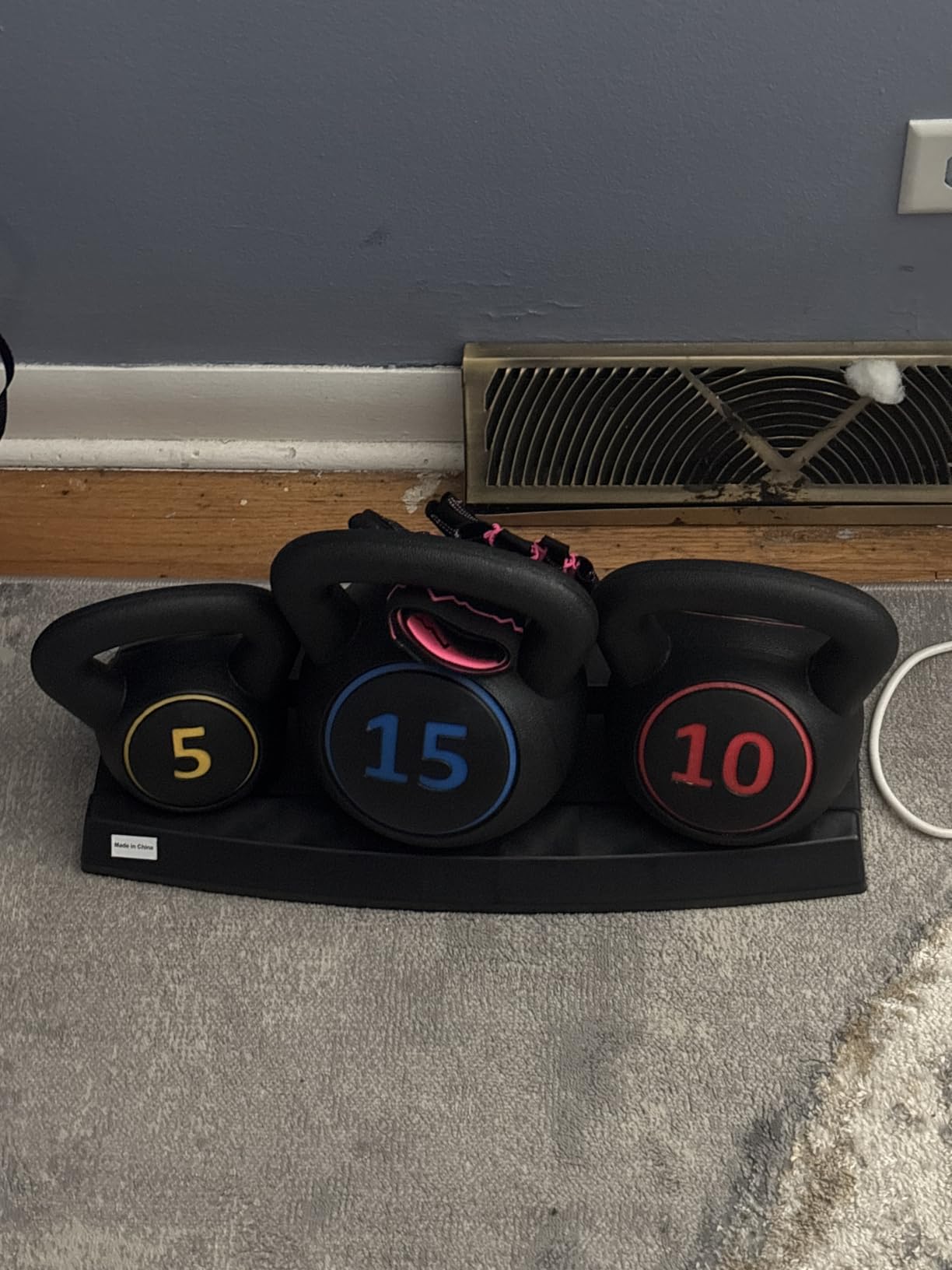 F2C 3-Piece Kettlebell Set with Storage Rack 5lb, 10lb, 15lb Weights HDPE Coated Concrete Kettlebells Core Training for Home Gym Exercise Fitness customer photo 1