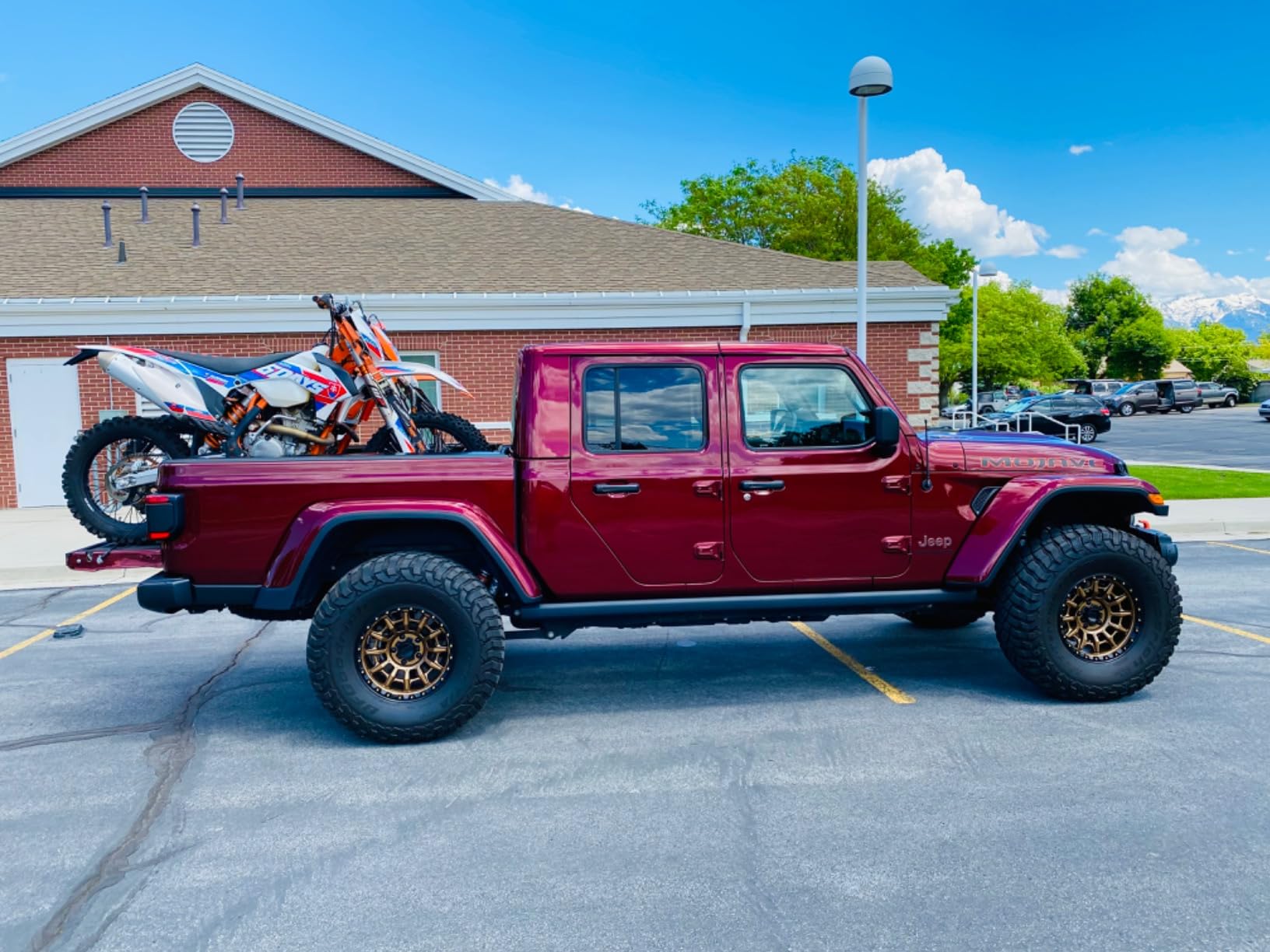 AEV 2